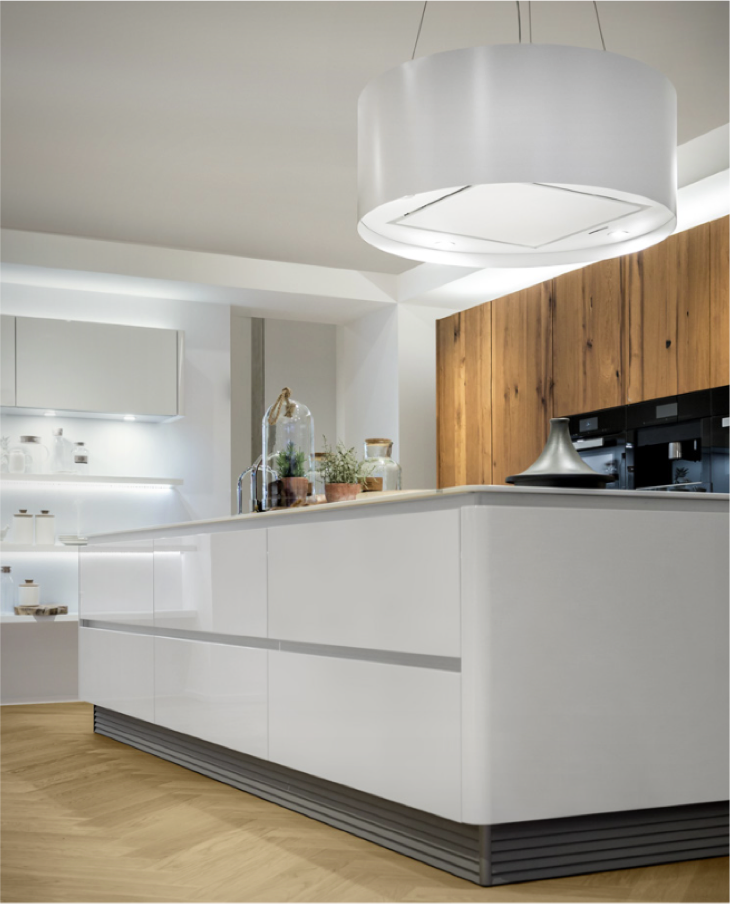 Design afzuigkap voor kookeiland in de vorm van een lamp via Wave Kitchen Products #keuken #kookeiland